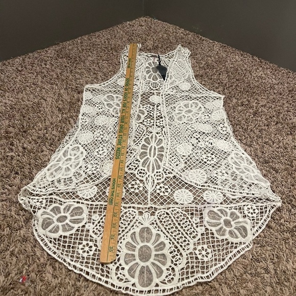 Poof apparel nwt white crocheted long vest cardigan - Picture 7 of 9